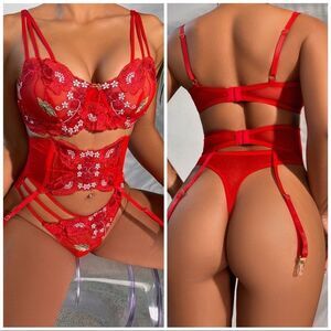 ❤️ NEW floral lace underwire garter lingerie set